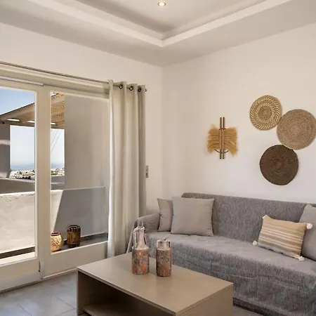 In The Heart Of Fira & Free Pool - Nychteri Suite Exterior photo