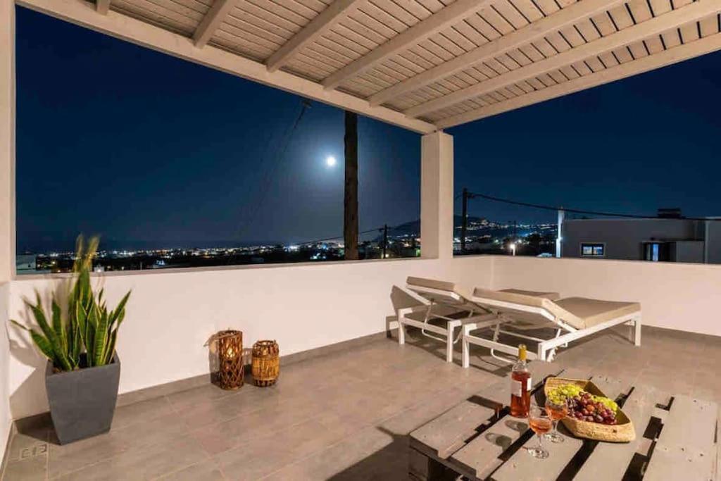 In The Heart Of & Free Pool - Nychteri Apartment *