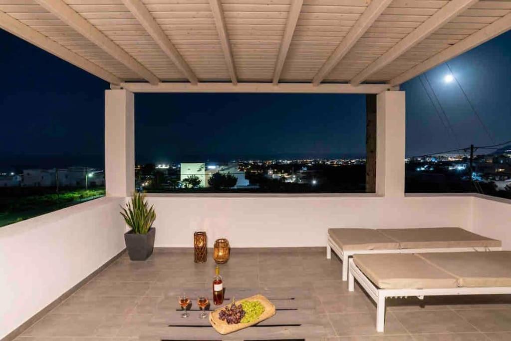 In The Heart Of & Free Pool - Nychteri Apartment *